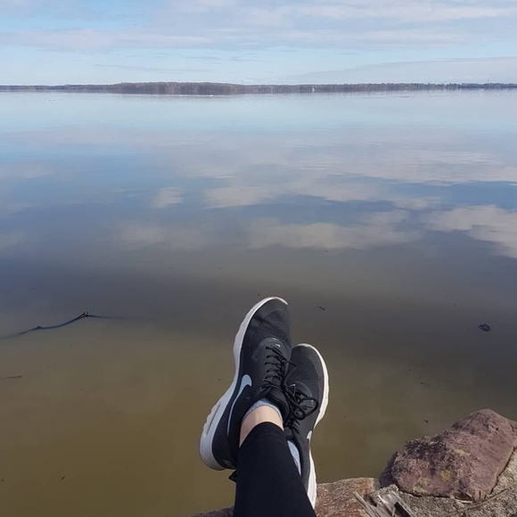 Meet your Posher, Pia - Picture 1 of 1